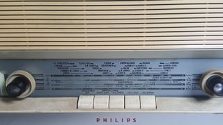 PHILIPS A3 - Rádio a válvulas vintage