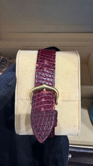 Reloj Mujer Oro y Rojo