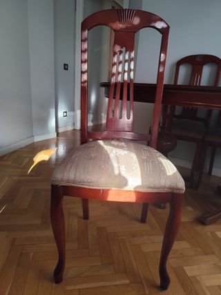 Mesa comedor extensible + 4 sillas madera