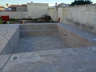 Construcción de casas, piscinas, impreso...