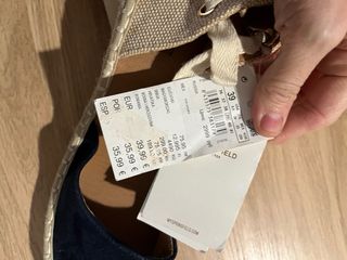 Sandalias esparto cuña beige y negro