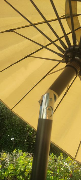 Ombrellone da giardino con base in pietra