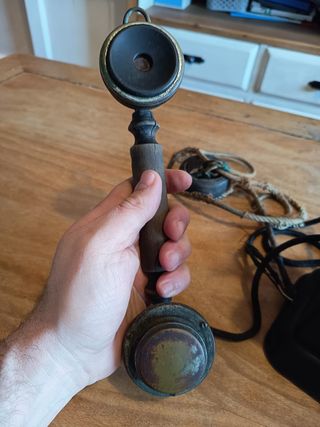 Teléfono Antiguo TESA de Campaña