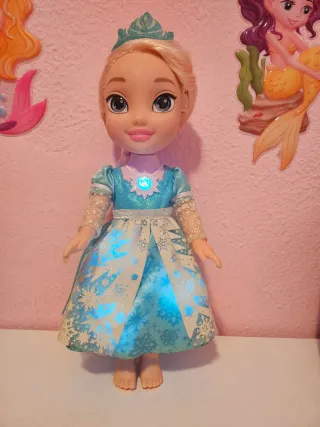 Muñeca Elsa Cantarina Disney Frozen