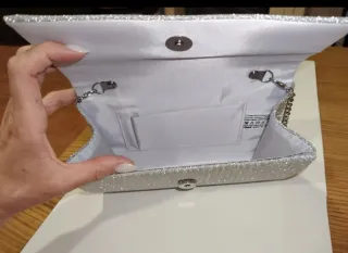 Bolsa/Pochete Prateada Brilhante Nova