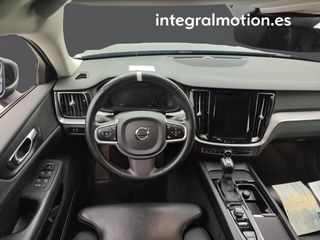 Volvo V60 2.0 D3 Momentum Pro Auto