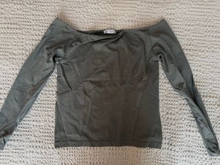 Top ZARA verde manga larga