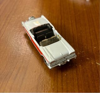 Set 3 COCHES ANTIGUOS A ESCALA 1994 (Perfectos)