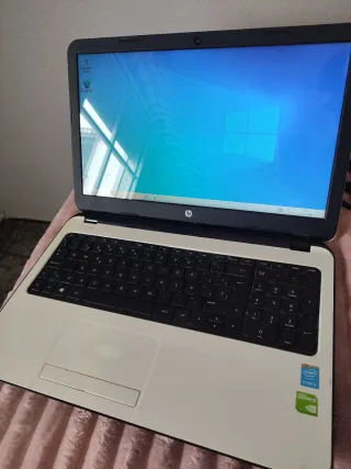 Portátil HP 15 Notebook Blanco con Cargador