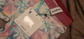 Mallas o leggins Desigual niña Talla 98 cms. Nueva