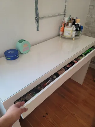 Tocador blanco Ikea con cajón