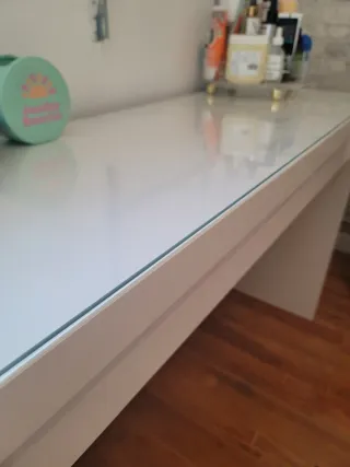 Tocador blanco Ikea con cajón