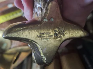 9 objetos decorativos de bronce