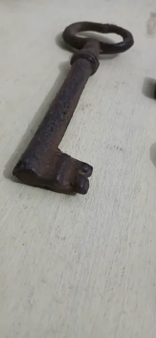 Lote de 15 llaves antigua replica.