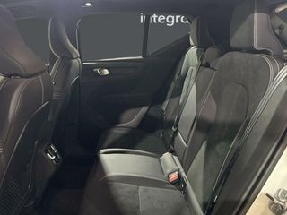 Volvo XC40 2.0 B3 G Plus Dark Auto