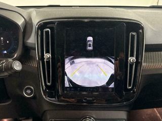 Volvo XC40 2.0 B3 G Plus Dark Auto