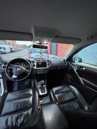 Volkswagen Tiguan 2010 con pegatina C