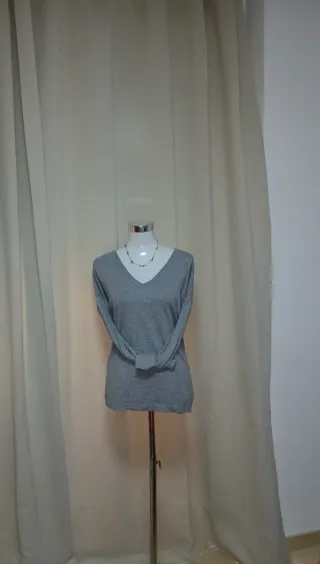 Jersey Zara Gris Talla XL regalo otro en Negro