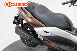 YAMAHA XMAX 300