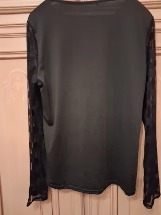 Maglia nera con pois