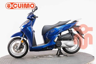 HONDA SCOOPY SH300i