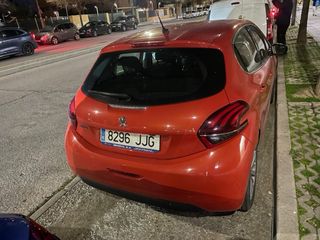 Peugeot 208 2015