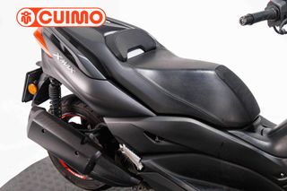 YAMAHA XMAX 300