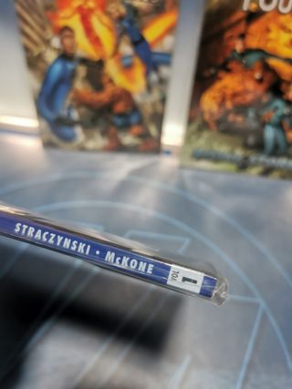 Tres tomos USA FANTASTIC FOUR vol.1, 5 y 6-comics en ingles