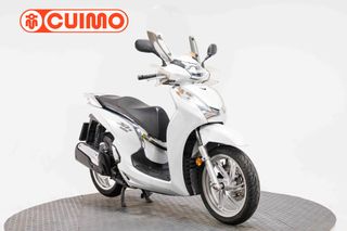 HONDA SCOOPY SH300i