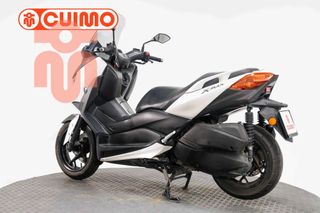 YAMAHA XMAX 300