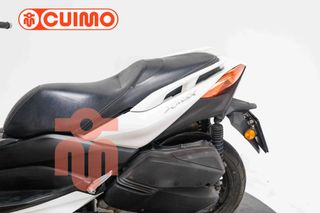 YAMAHA XMAX 300