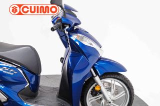 HONDA SCOOPY SH300i