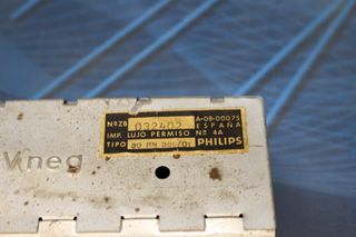 Antigua radio Philips 30RN 386/01 para coche. Autorradio. Sin probar.