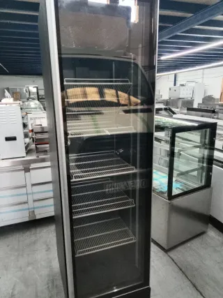 Nevera expositora refrigeración  Tlf 674470944