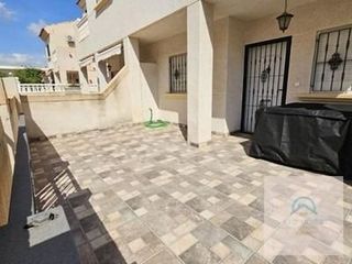 Chalet en venta en La Siesta - El Salado - Torreta en Torrevieja