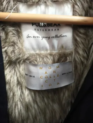 Abrigo Pull and Bear Negro Talla S