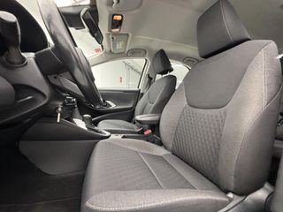 Toyota Yaris 1.5 120H Business Plus