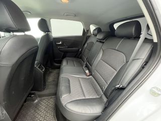 Kia Niro 1.6 GDi HEV 104kW (141CV) Drive