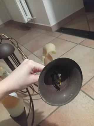 Lampadario in metallo e vetro