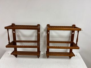 Estantería de madera para coleccionables