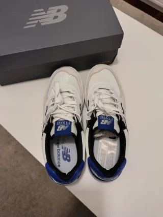 New Balance 574 Blancas y Azules