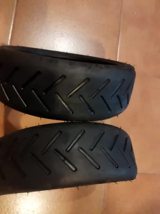 2 Neumáticos y  1 cámara Xiaomi 8 1/2x2