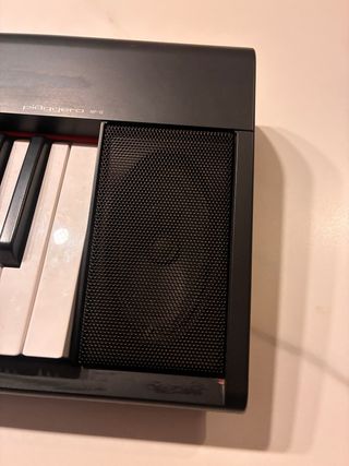 Yamaha Piaggero NP-12 Piano Digital