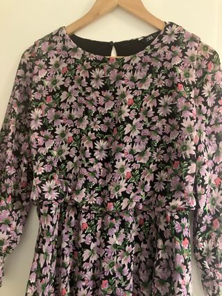 Vestido floral Zara