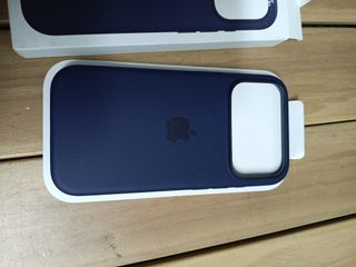 Funda de silicona con MagSafe para el iPhone 17 Pro - Medianoche