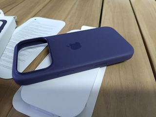 Apple Funda de silicona con MagSafe para el iPhone 17 Pro - Niebla lila