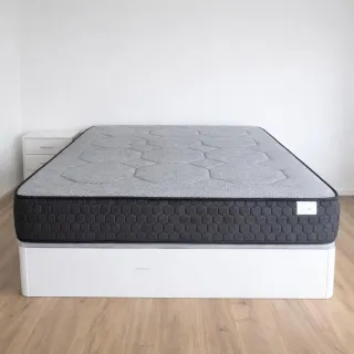 Canapés y colchones nuevos