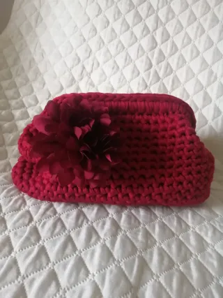 Clutch in fettuccia fatto a mano