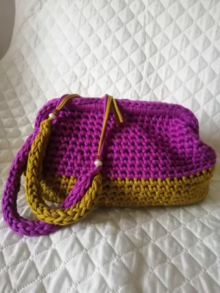 Clutch in fettuccia fatto a mano