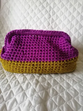 Clutch in fettuccia fatto a mano